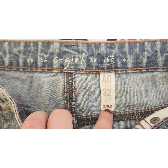 ONLY Distressed Denim Shorts Stretchy Blue Light Wash 40 - Picture 8 of 8